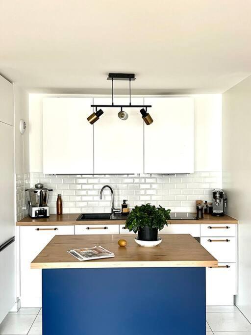 Stunning Apartment With Balcony To Visit Paris Levallois-Perret Ngoại thất bức ảnh